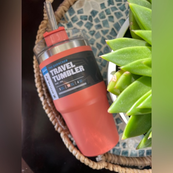 Stanley GRAPEFRUIT 20 oz. Quencher Tumbler - Picture 2 of 6